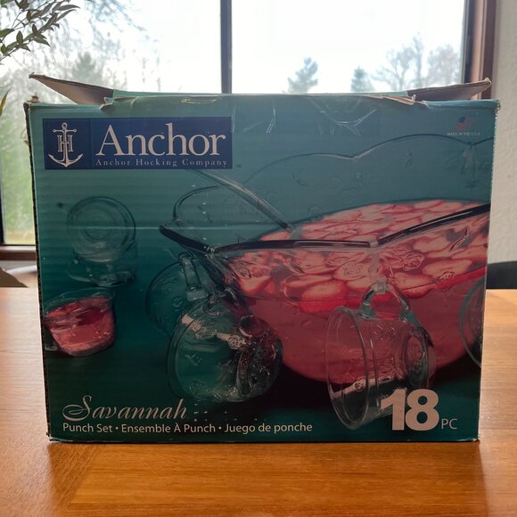 Anchor Hocking Savannah 18-Piece Punch Bowl Set With 8 Cups & Ladle - Picture 7 of 11